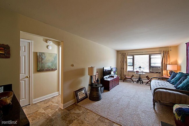Foto del edificio - 1 br, 1 bath Apartment - Wheaton Place