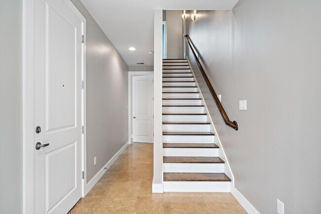 Foto del edificio - 714 E 20th St