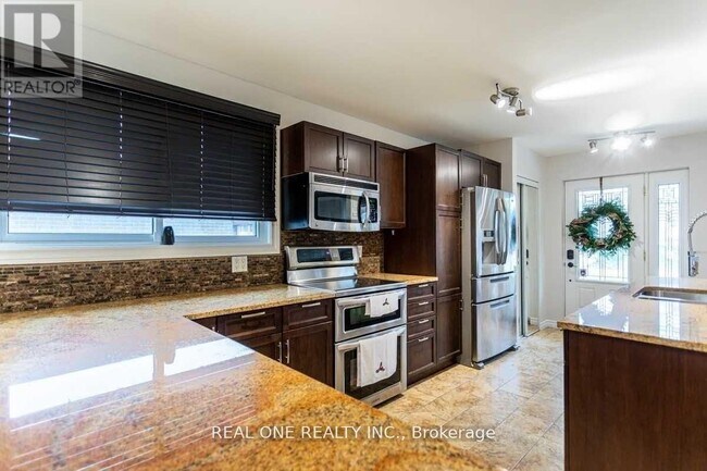 Building Photo - 1333 Playford Rd