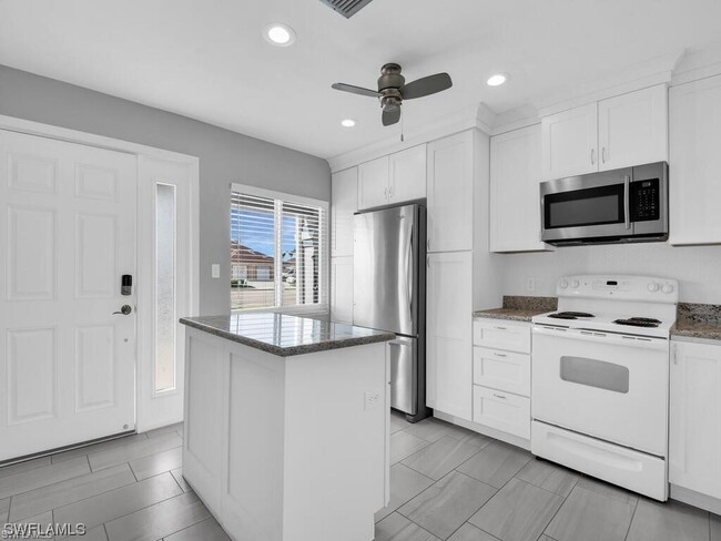 Building Photo - 309 Cape Coral Pkwy W