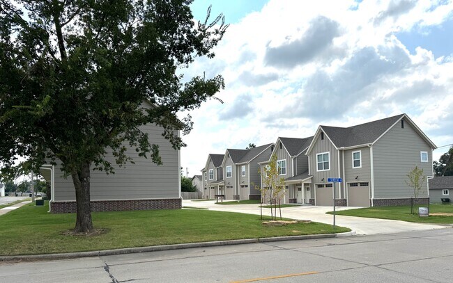 Foto del edificio - 219 Silverleaf Ln