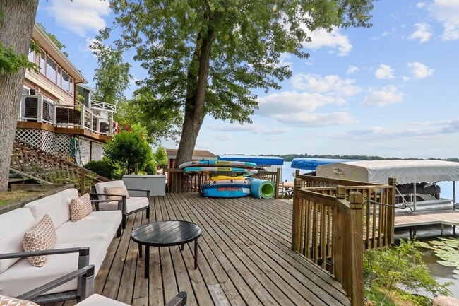 Building Photo - Lauderdale Waterfront Cottage with Private...