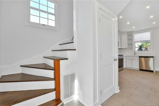 Foto del edificio - 1 Askins Pl