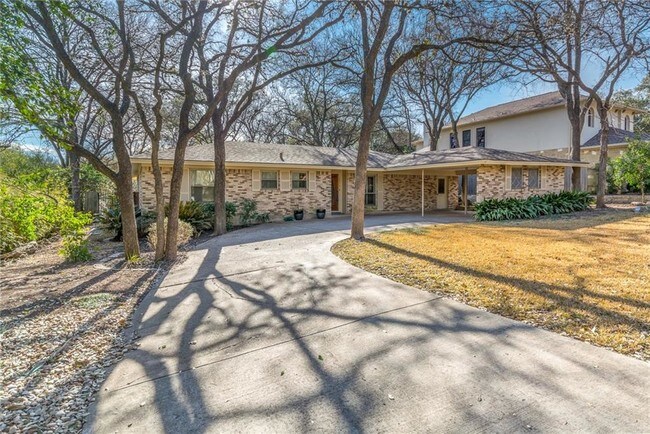 Building Photo - 3210 Gentry Dr