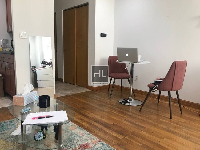 Building Photo - 342-349 9th Ave