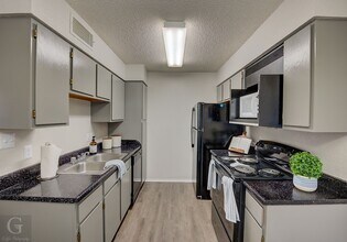 Building Photo - The Encore on Kingston