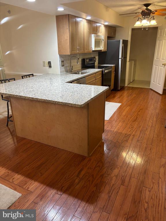 Building Photo - 620 Brandon Rd