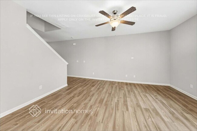 Foto del edificio - 555 S Fortune Way