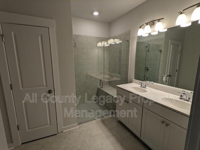 Building Photo - 2965 Rambler Dr