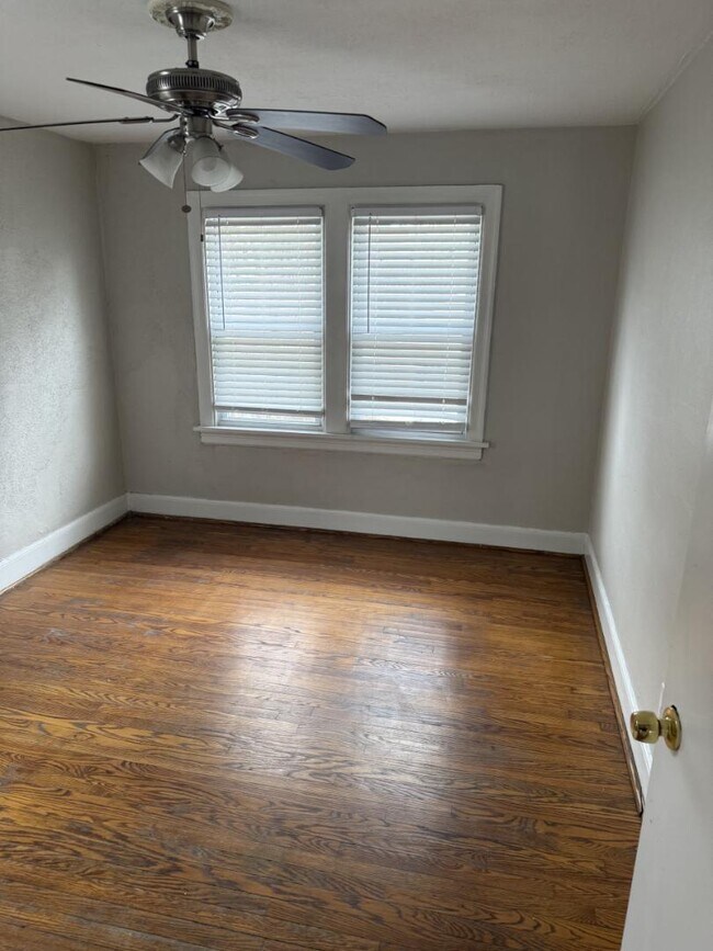 Foto del edificio - 7245 Bruno Ave