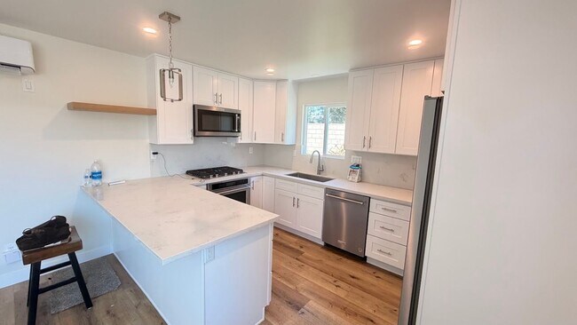 Foto del edificio - Brand-New 2 Bed, 1 Bath in Pomona