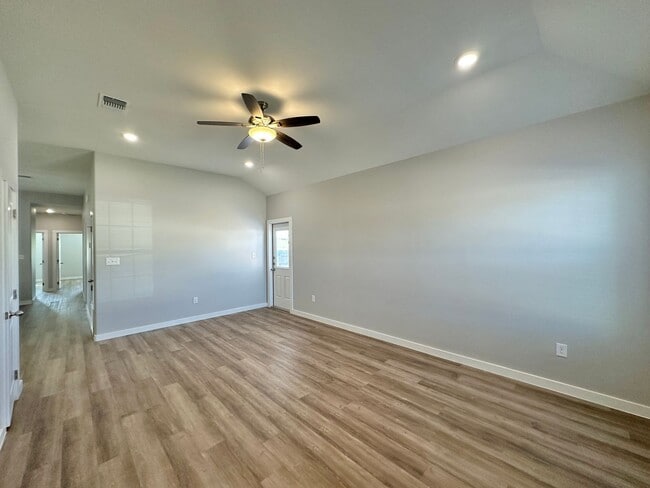 Building Photo - 4027 Keller Rd