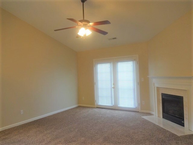 Building Photo - 218 Montauk Drive