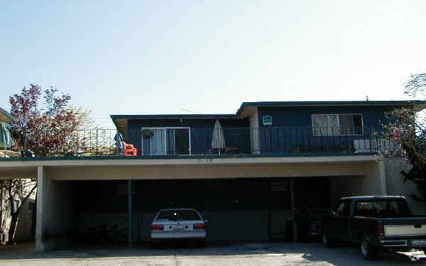 Building Photo - 2250 Shamrock Dr