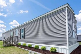 Building Photo - 300 Glenwood Dr