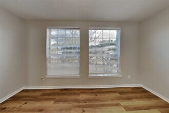 Building Photo - 18327 Willow Moss Dr