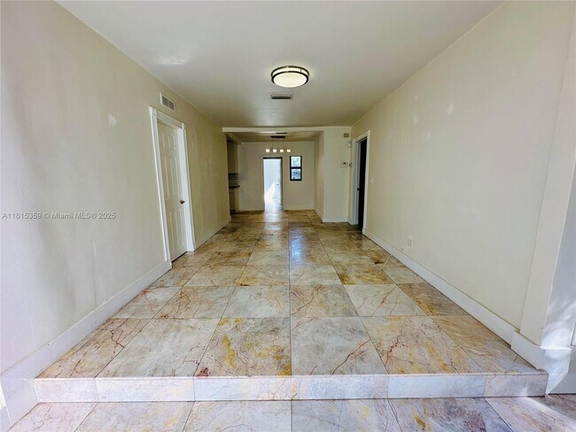 Foto del edificio - 5231 SW 5th Terrace