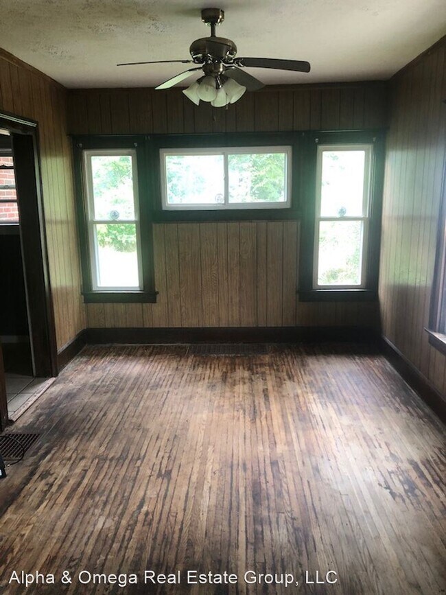 Building Photo - 264 Glessner Ave