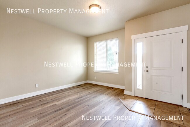 Foto del edificio - 6815 Castle Point Ln
