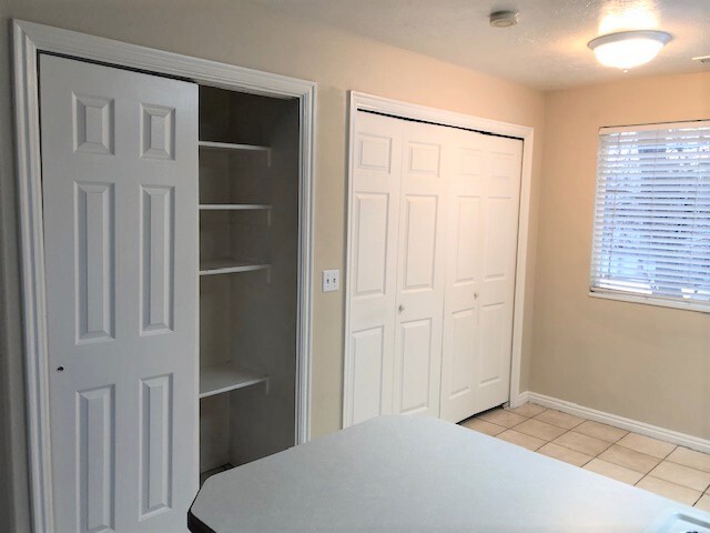 Kitchen Pantry - 414 400 N