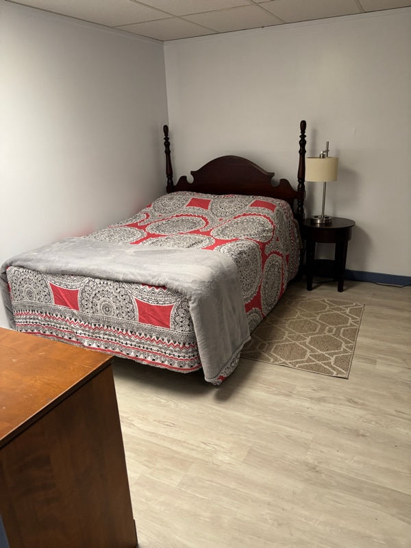 Building Photo - 13 Pennwood Rd