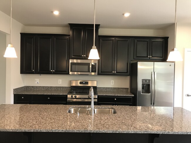 Foto del edificio - 7817 Cove Point Dr