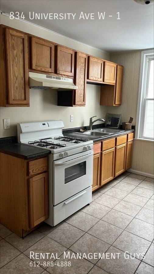 Foto del edificio - Stunning 2 Bedroom Duplex!