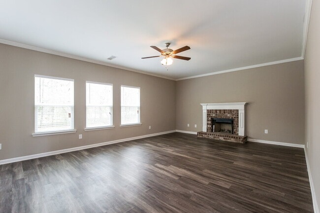 Building Photo - 542 Fieldcrest Dr