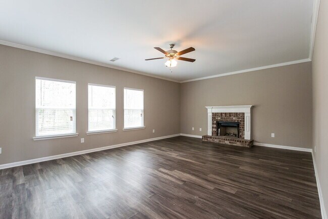 Foto del edificio - 542 Fieldcrest Dr