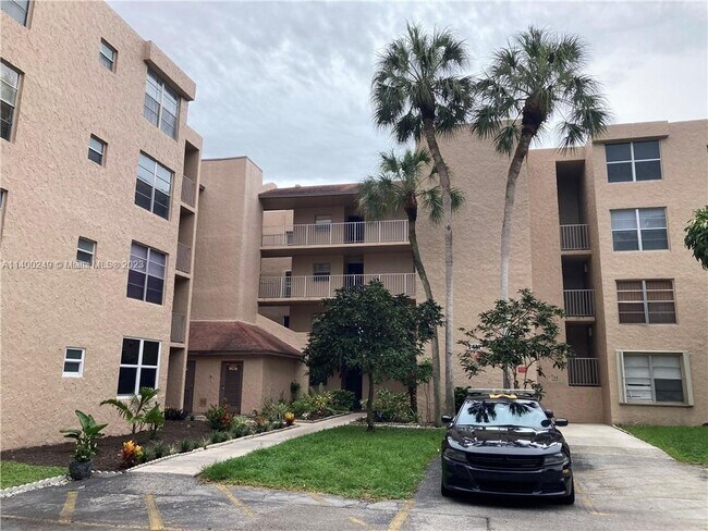Foto del edificio - 9441 Live Oak Pl