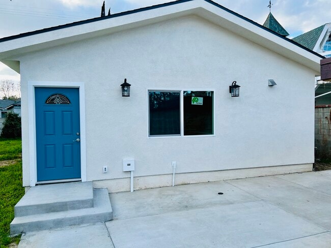 Building Photo - 6227 Orion Ave