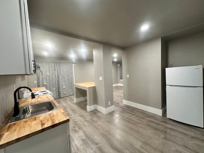 Foto del edificio - 320 Grant St