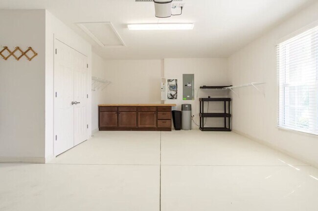 Building Photo - M3025 Bartow (VSNW/M10)