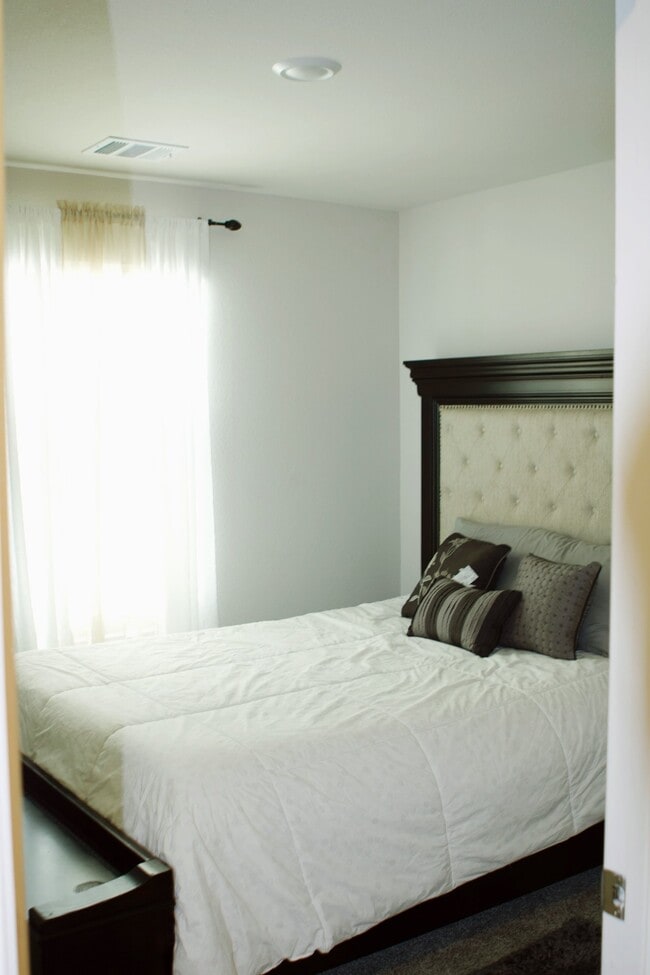 Foto del edificio - 3916 White Rock Dr