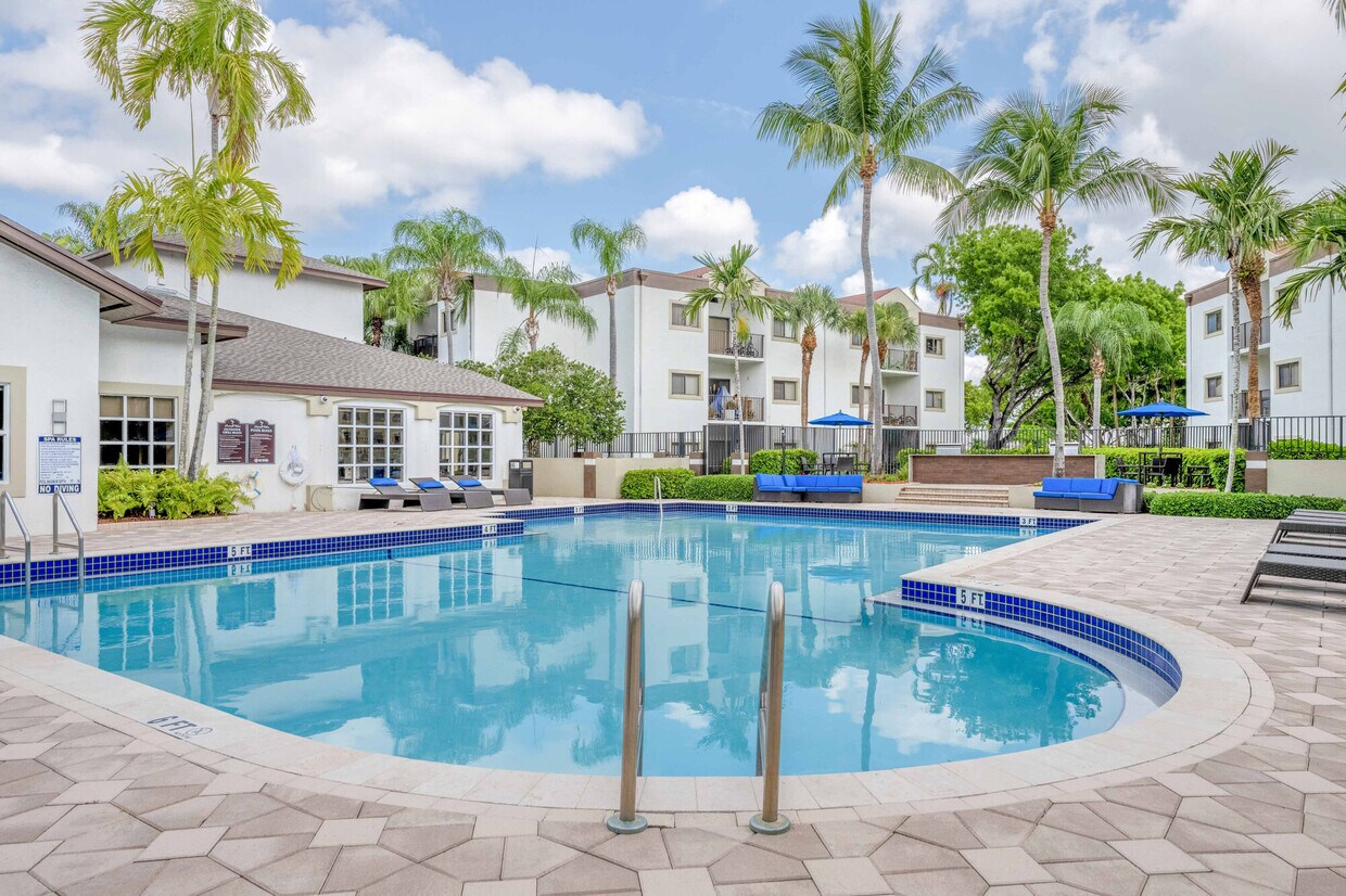 Emerald Palms Apartment Apartments in Miami, FL