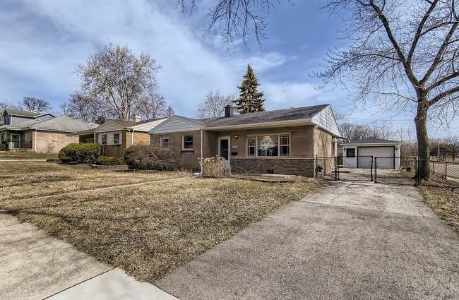 Photo - 5441 Benton Ave House