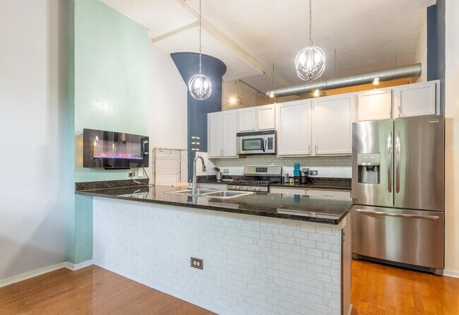 Foto del edificio - 2323 W Pershing Rd