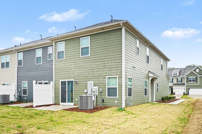 Foto del edificio - 760 Kitfox Dr NW