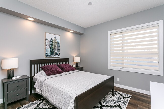 Building Photo - The View at Charlesworth