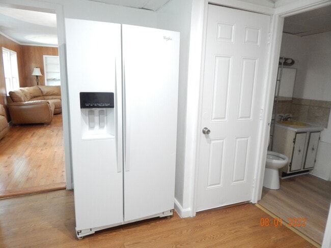 Kitchen - 46 Zoa Ave