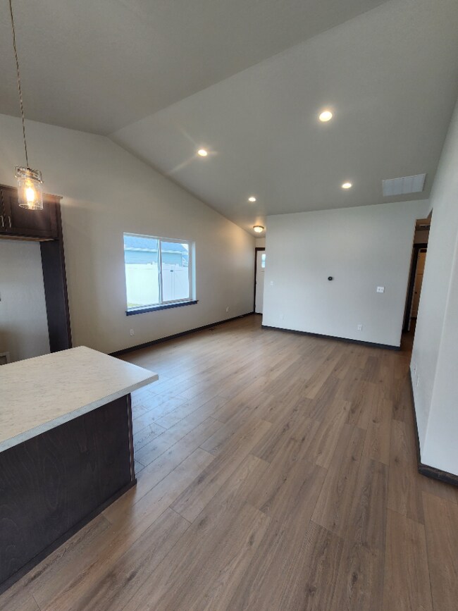 Building Photo - 3BR, 2BTH in Rathdrum