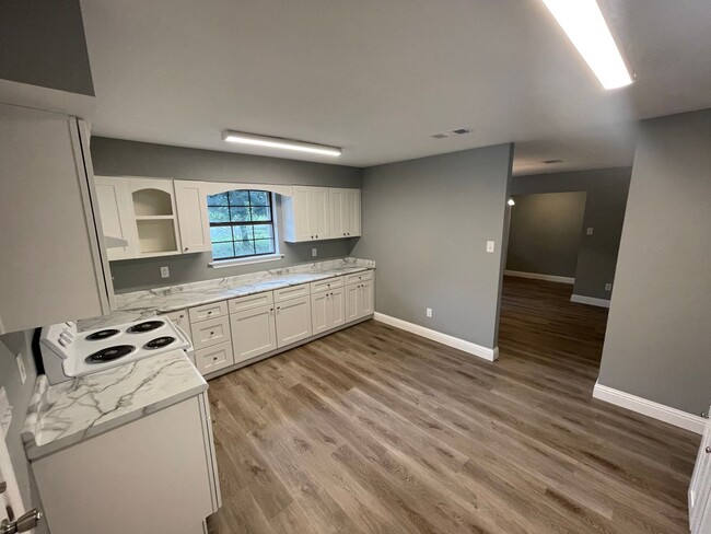 Building Photo - Nice home in Ocean Springs!