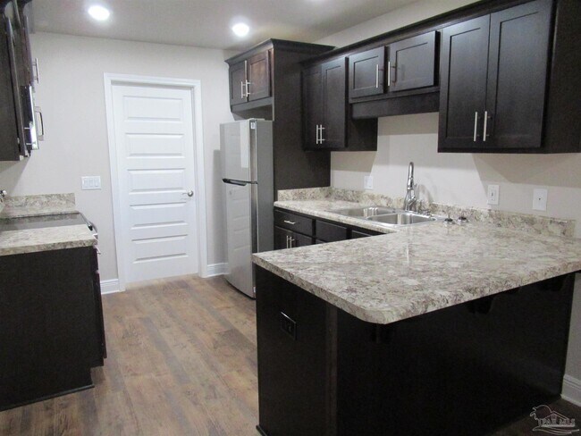 Building Photo - 7797 Ira Dr