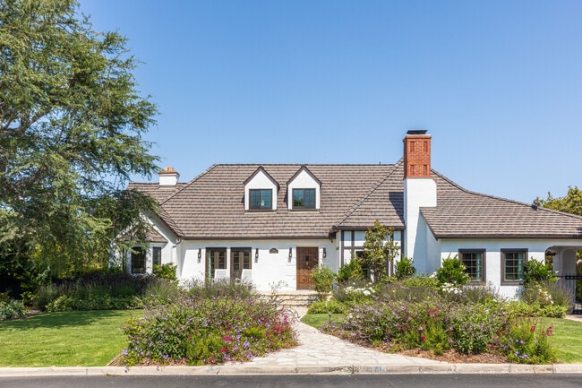 Building Photo - 1541 Addison Rd