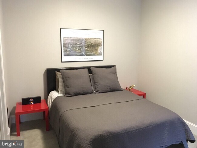 Foto del edificio - 1635 R St NW