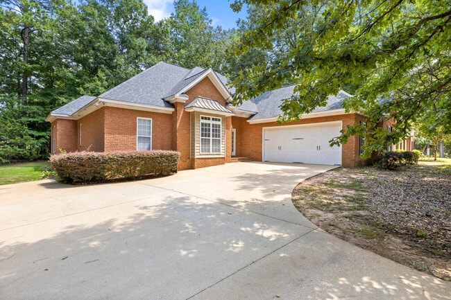 Photo - 148 Carriage House Ln