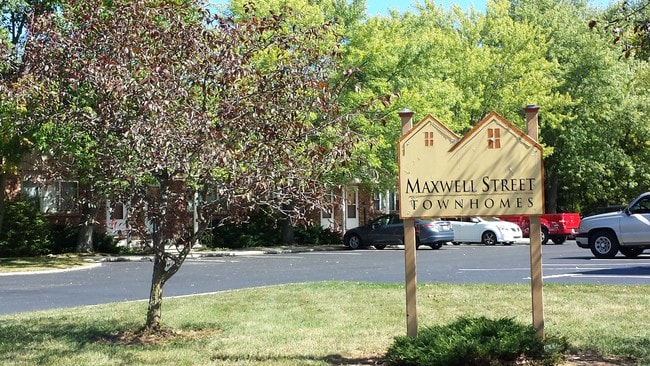 Entrance - 18 Maxwell St