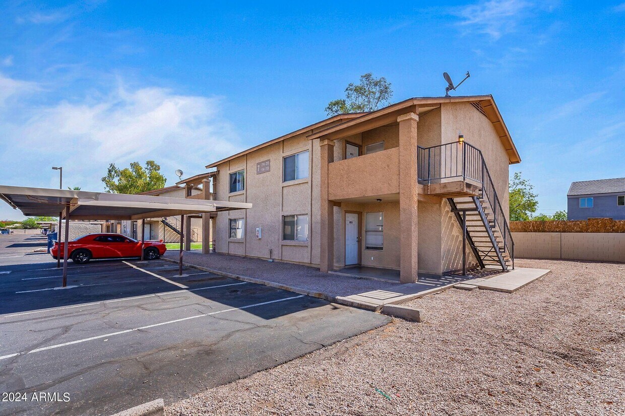 Primary Photo - 260 E 8th Ave