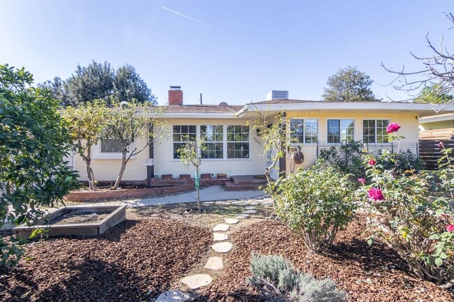 Building Photo - 6641 Murietta Ave