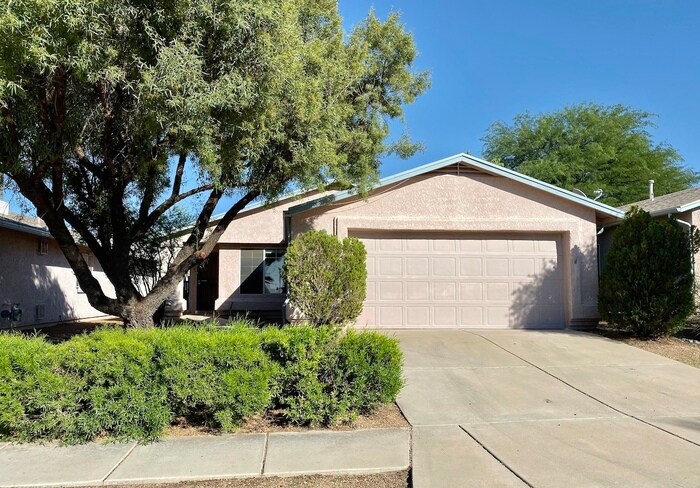Primary Photo - HOUSE FOR RENT